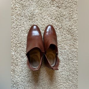 universal threads brown booties